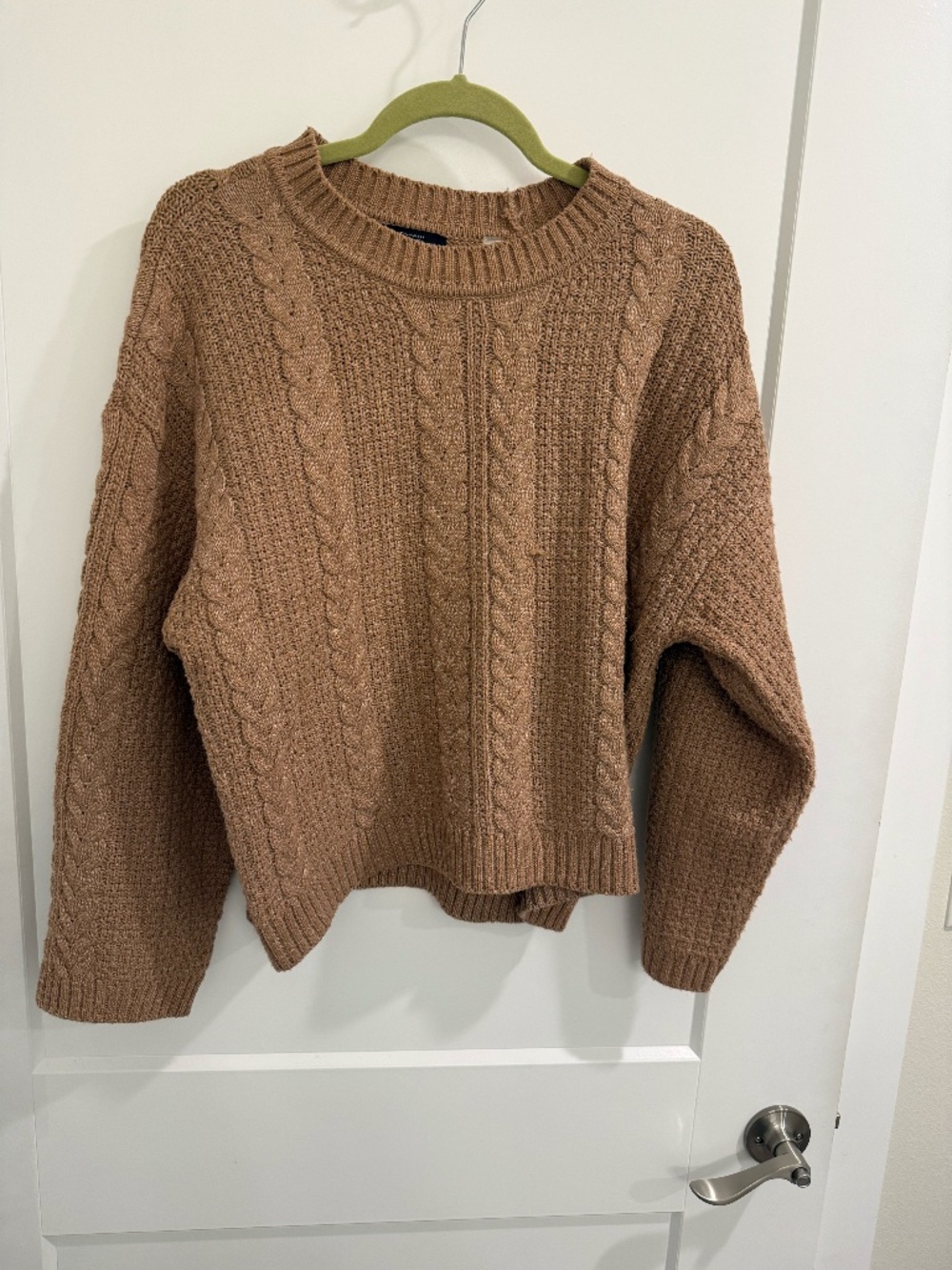 Tahari, Women's Tan Sweater. Excellent condition, Large